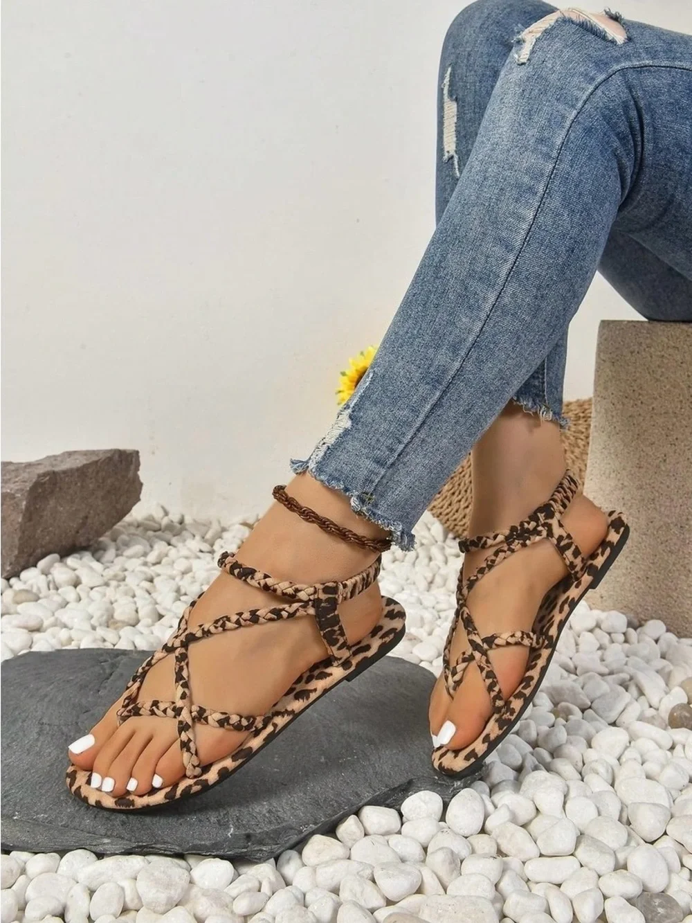 Women’s Leopard Print Strappy Flat Sandals - Picture 3 of 9